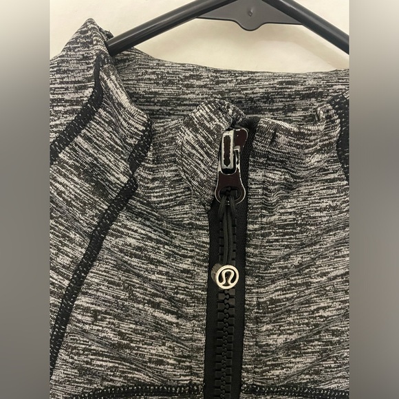 Lululemon Define Jacket - Picture 6 of 9